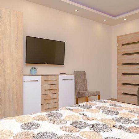 Illes Apartmanok I. Hajduszoboszlo Exterior photo