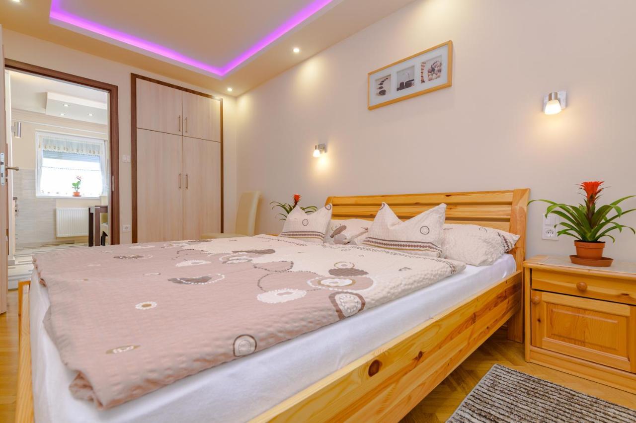 Illes Apartmanok I. Hajduszoboszlo Exterior photo